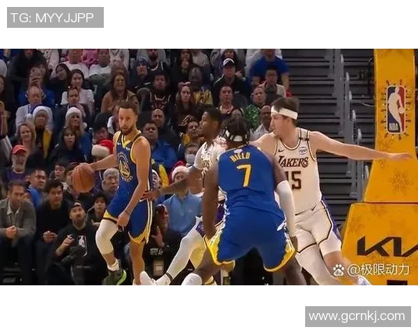 2016年圣诞大战勇士与骑士的激烈对决回顾与精彩瞬间分析 2016年圣诞大战勇士与骑士的激烈对决回顾与精彩瞬间分析