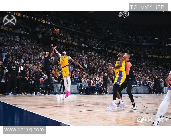 2011年公牛与湖人对决回顾:经典比赛中的战术较量与明星球员表现分析 2011年公牛与湖人对决回顾:经典比赛中的战术较量与明星球员表现分析