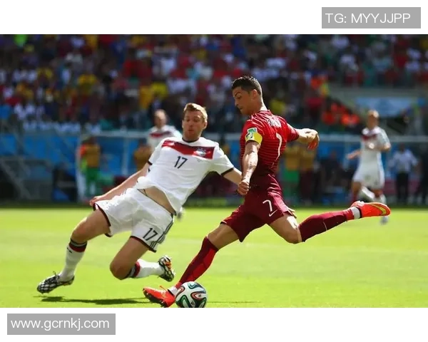 厄德高引领球队新篇章展现卓越才华与无限潜力的足球之路 厄德高引领球队新篇章展现卓越才华与无限潜力的足球之路