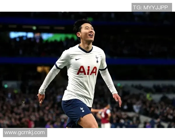 托特纳姆热刺对决激战正酣球迷期待精彩瞬间再现