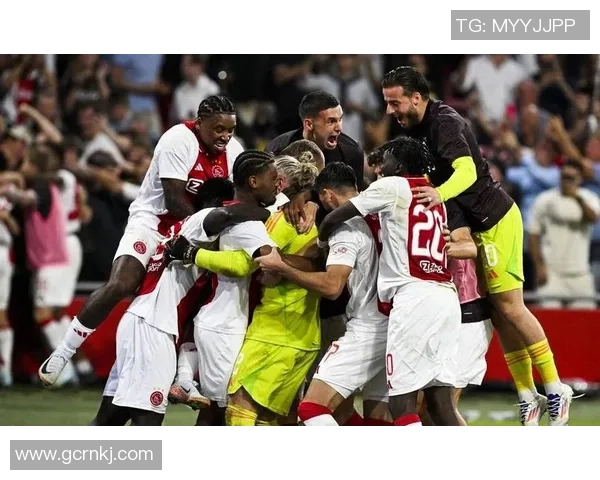 曼联在欧联杯对阵罗马时上演惊天逆转以7比1大胜对手的精彩瞬间回顾 曼联在欧联杯对阵罗马时上演惊天逆转以7比1大胜对手的精彩瞬间回顾