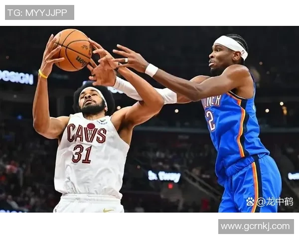 雷霆与勇士精彩对决比赛录像回顾分析及精彩瞬间集锦